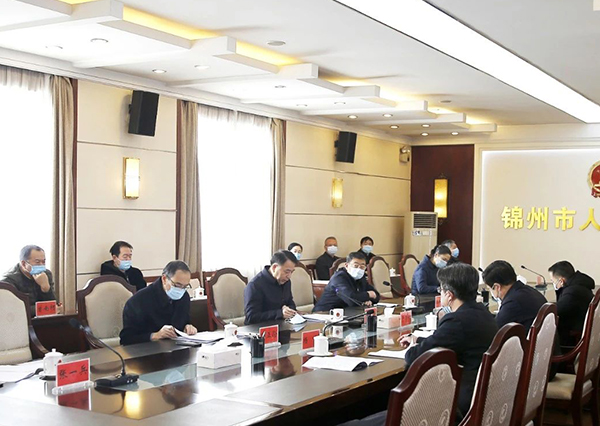 市政府聽取人大代表、政協(xié)委員對《政府工作報告》的意見和建議